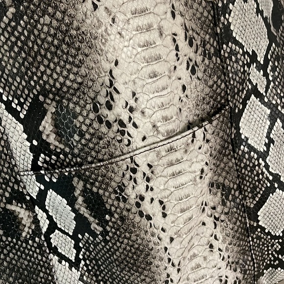 Pelle Studio Reptile Snakeskin Leather Tote Bag - Picture 7 of 8